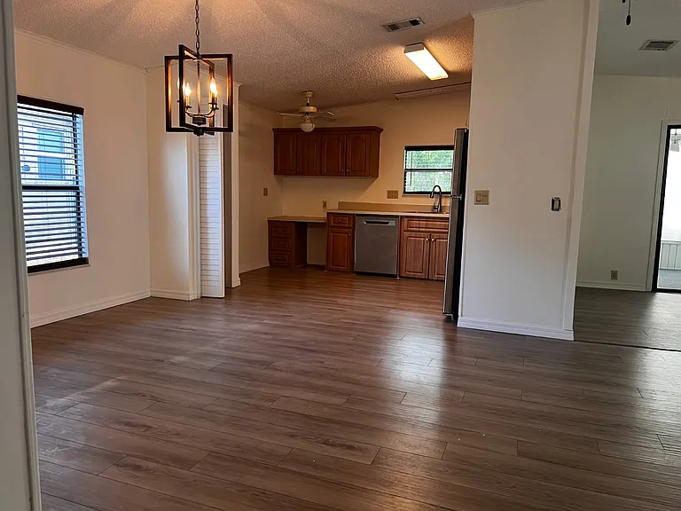 407 Whisper Oaks Dr #407 — Photo 9