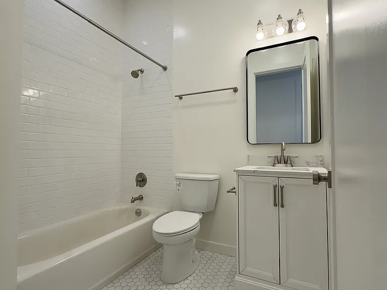 210 S Voluntario St #10 — Photo 2