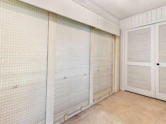 4th image of 4461 Oak Terrace Dr