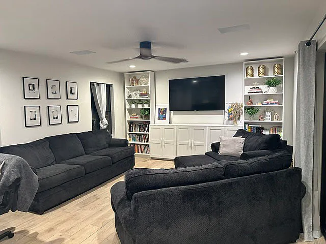 301 E Royal Palm Rd — Photo 30