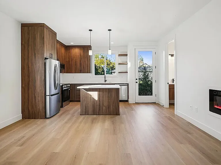 9568 SW 91st Ave — Photo 2