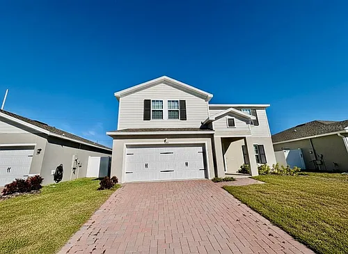 1221 Lexington Ln Photo 1