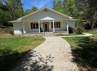 51 Cooper Farm Rd, Whittier, NC 28789