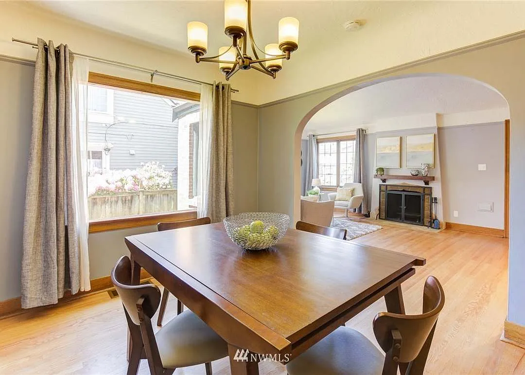 3 bed, 1860 sqft, $3,950 — Photo 4