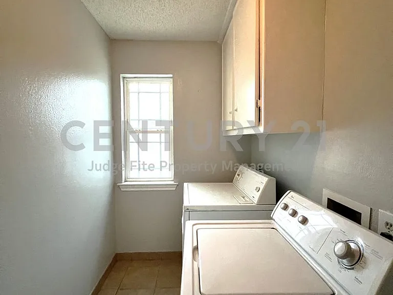 4460 Junction Dr — Photo 14