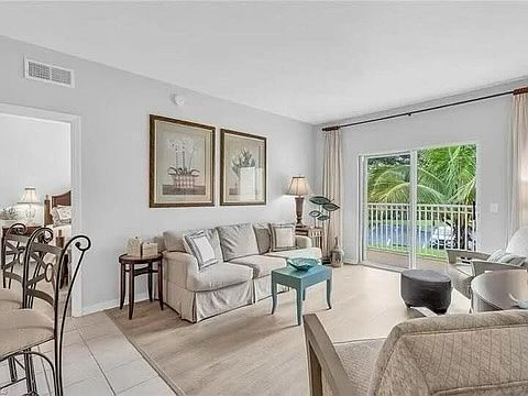 2nd image of 15645 Ocean Walk Cir APT 213