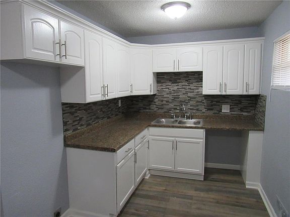 5th image of 5029 E 42nd St