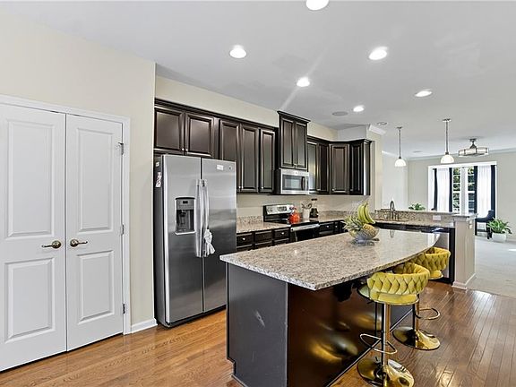 2nd image of 315 W Constance Rd #320