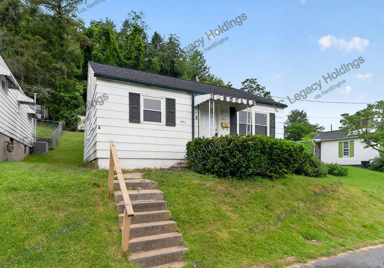 3 bed, 1.0 bath, 833 sqft, $1,150 — Photo 4