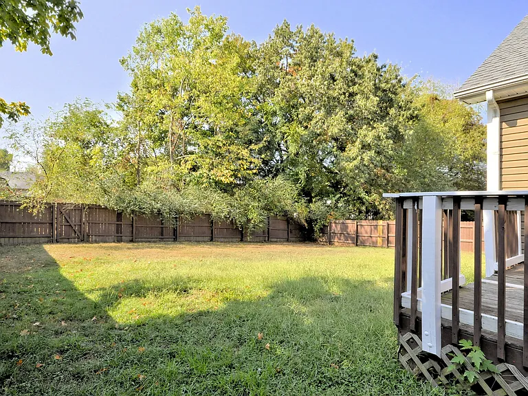 404 Leslie Wood Dr — Photo 53