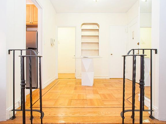 5th image of 303 E 37th St APT 6B