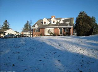 100 Thornbush Rd, Wethersfield, CT 06109