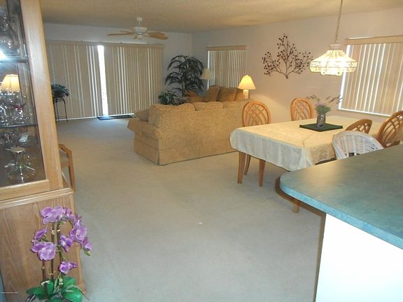 5th image of 604 Shorewood Dr Unit 406