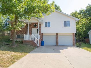 2008 Martinshire Dr, Columbia, MO 65203