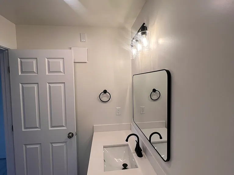 411 N 21st St #203 — Photo 7