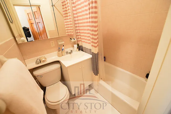 Rented by City Stop Realty | media 15