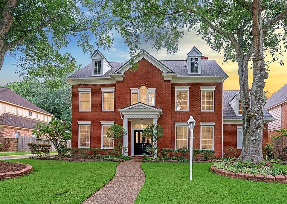 1st image of 4011 Rosebank Dr
