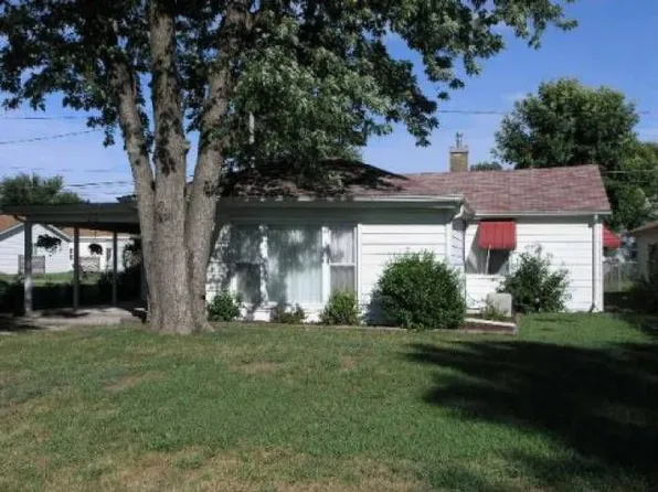 620 N 2nd St, Dupo, IL 62239