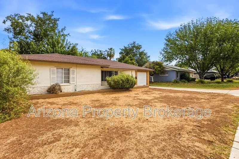 3 bed, 2.0 bath, 1481 sqft, $2,095 — Photo 4