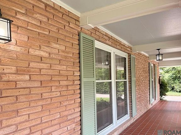 2nd image of 5884 Arden Pl