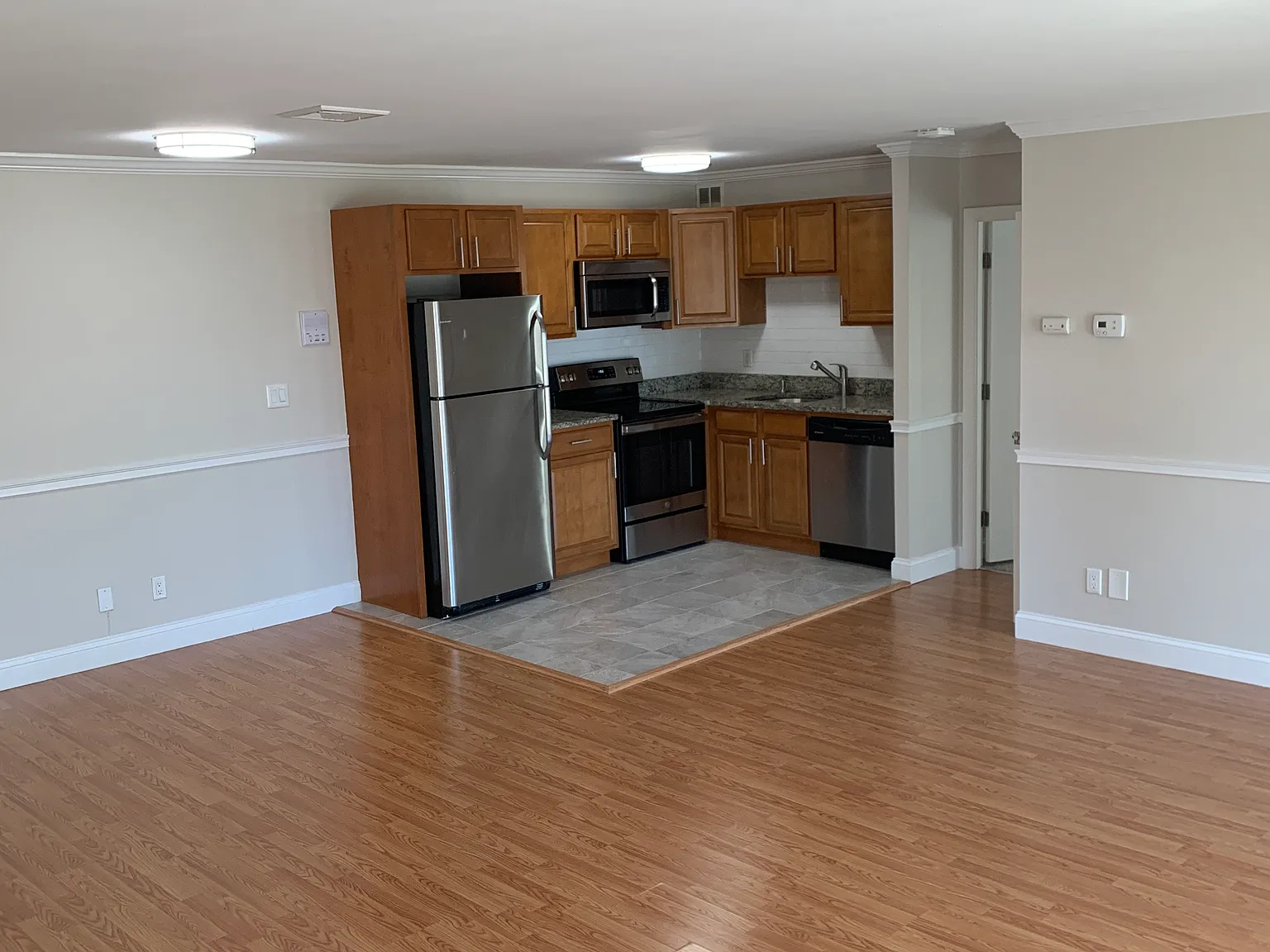 Spring Garden Ter, Woburn — Photo 2
