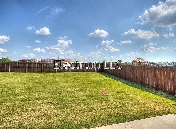 3rd image of 5408 Thornbush Dr