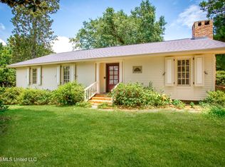 414 General Pershing Ave, Ocean Springs, MS 39564