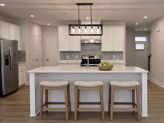 5th image of 168 Salt Lake Ln