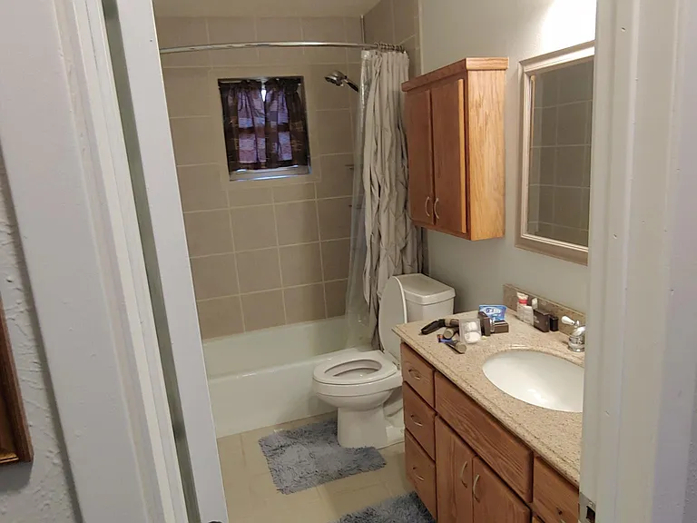 251 Avenue Point — Photo 2
