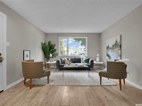 4th image of 217 Western Cres