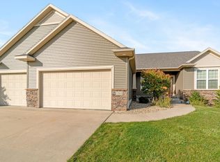 1303 Quail Ridge Rd, Cedar Falls, IA 50613