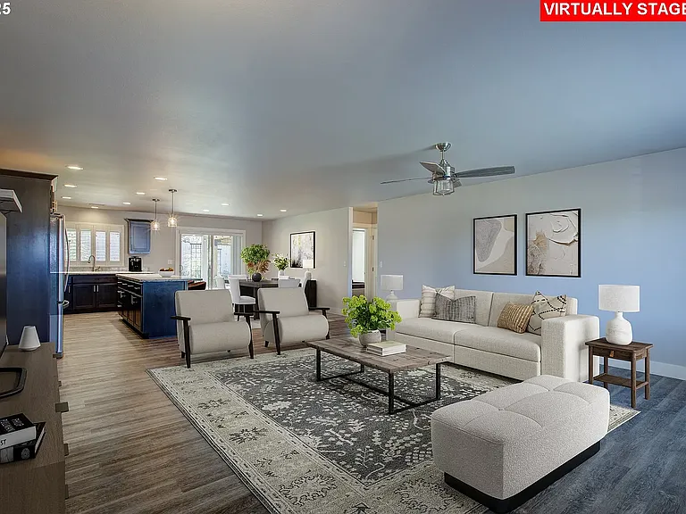 325 Brady Ln — Photo 2