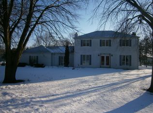 54 Sunnyhill Ave, Oshkosh, WI 54902