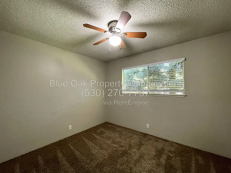623 W 6th Ave #11 — Photo 8