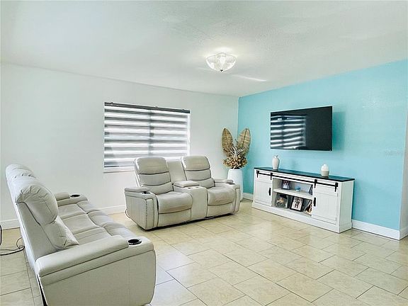 4th image of 2307 W HAMILTON AVENUE