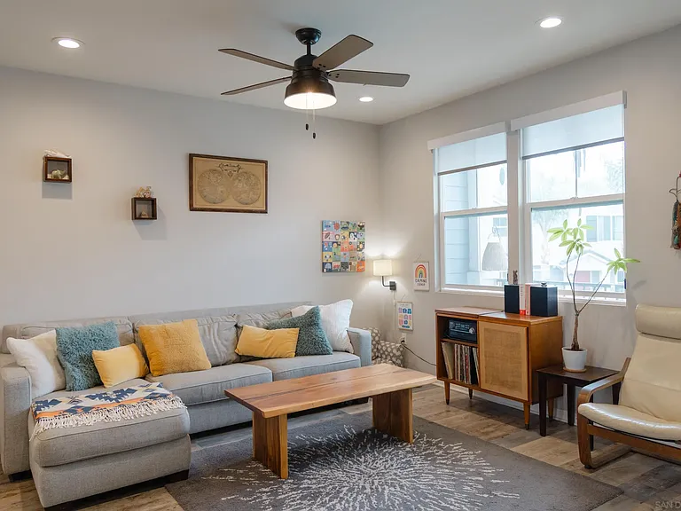 505 Lark Way — Photo 12