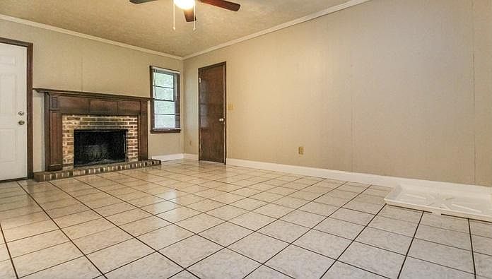 2nd image of 177 Prince Anthony Dr