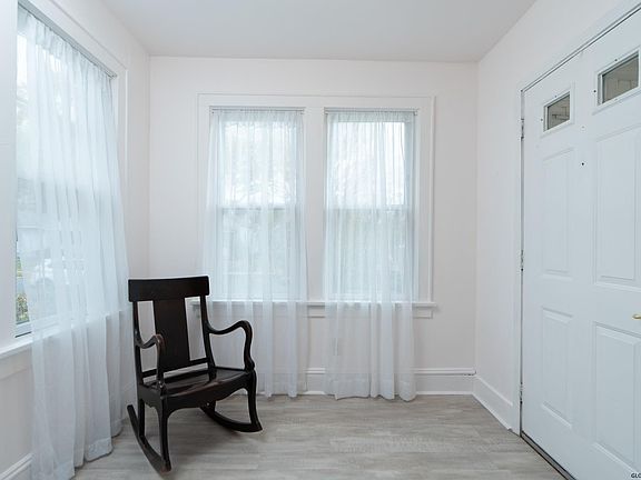 5th image of 22 Betwood St