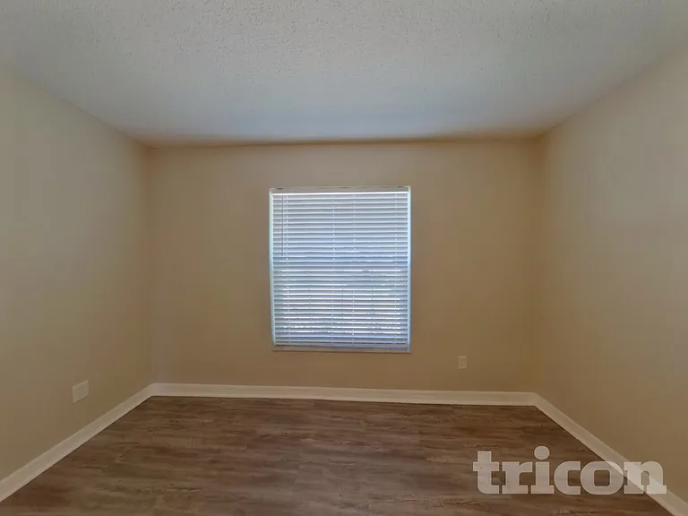 317 Covent Gardens Pl — Photo 12
