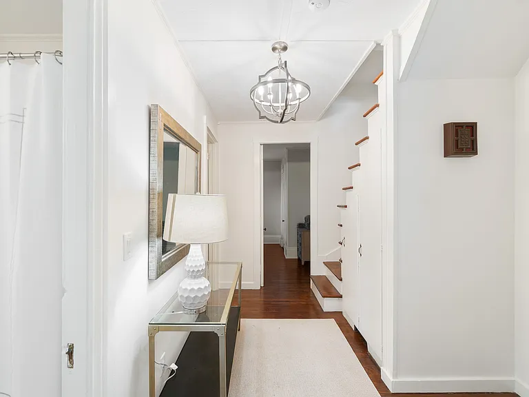 77 Coggeshall Ave — Photo 7