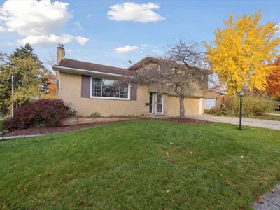 32305 Valley View Cir, Farmington, MI, 48336
