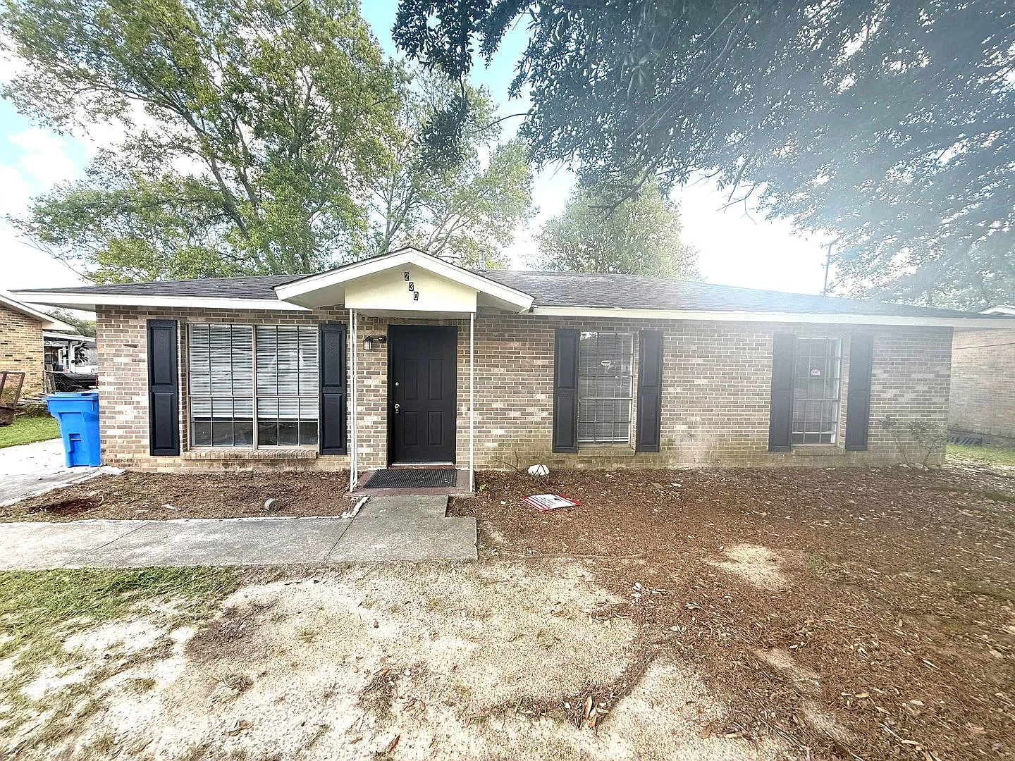 3 bed, 2.0 bath, 1117 sqft, $1,250 — Photo 1