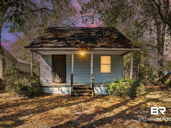 752 Elba Ave, Whistler, AL 36612