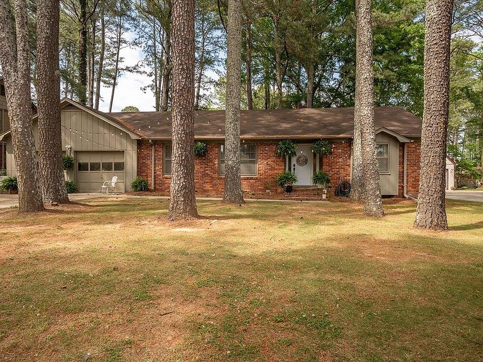 1st image of 3419 Tanglewood Dr SW