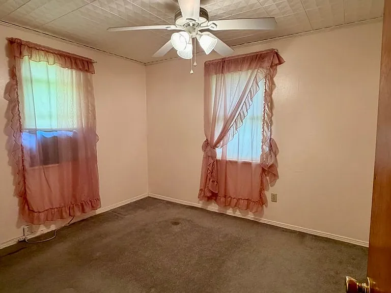 6428 Bain Blvd — Photo 18