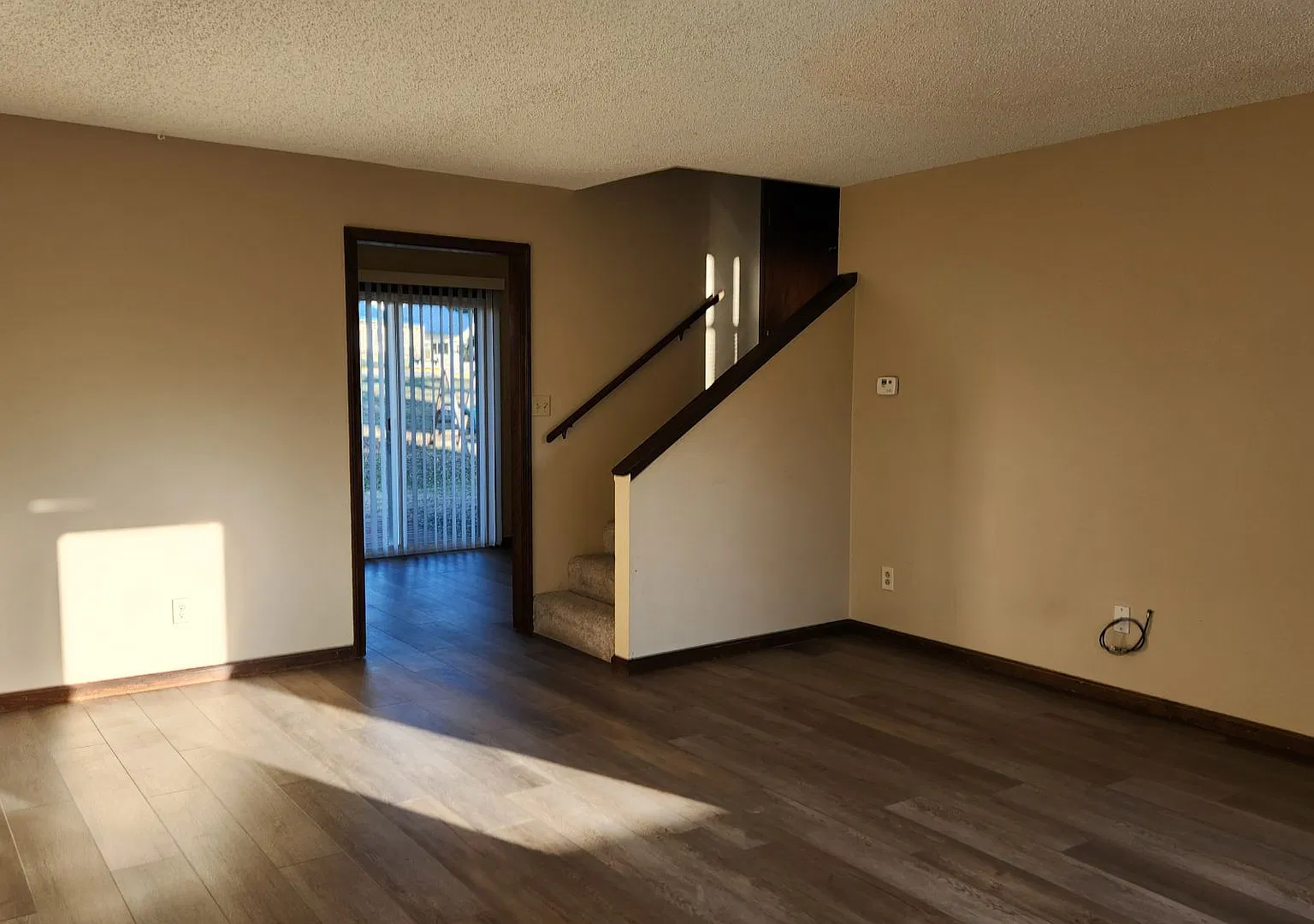 2 bedroom on quiet street! — Photo 4