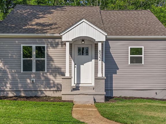 2nd image of 832 Richardson St