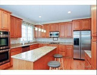 2nd image of 1785 W Newport Ct