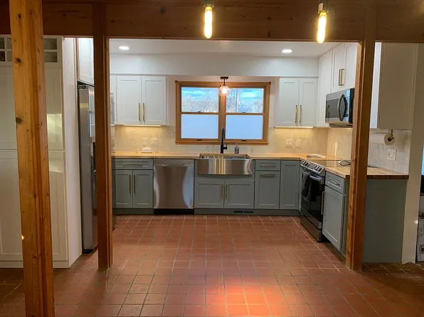 2323 Kanza Pl, Manhattan, KS 66502