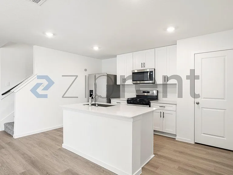 3004 Fall Gold Ln — Photo 13